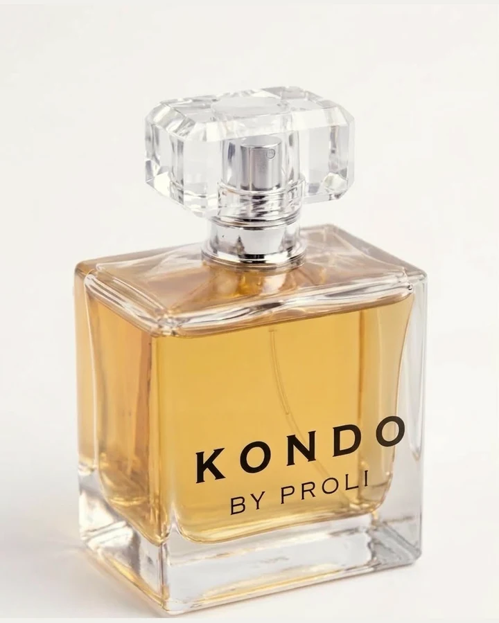 KONDO eau de parfum et son étui